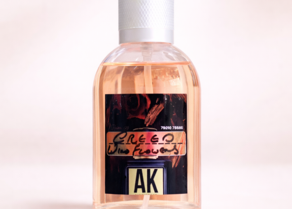 Discover the difference between designer fragrances and exclusive niche perfume houses — and learn which one suits your style best.